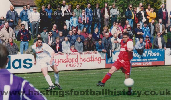 Sussex Senior Cup Final vs Crawley Town 1996. Stuart Playford for Hastings. © Simon Stoddart